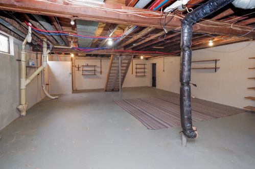 2728 Parchmount Ave, Kalamazoo MI  49004-1793 exterior