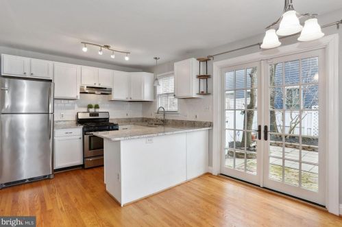 802 Pendleton St, Alexandria VA 22314-1854 exterior