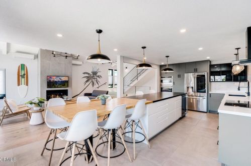 3713 Sunset Ln, Oxnard CA  93035-4133 exterior