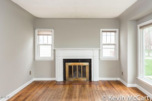 1718 Fremont Ave, Grand Rapids MI 49504-2839 exterior