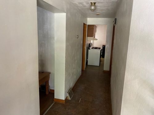 5704 Hampton St, Pittsburgh PA 15206-1618 exterior