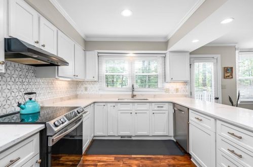 2276 Defoors Fry Rd, Atlanta GA 30318-2324 exterior