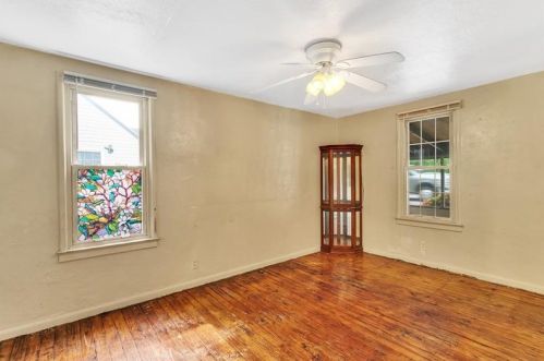 1020 Universal Rd, Pittsburgh PA 15235-3859 exterior