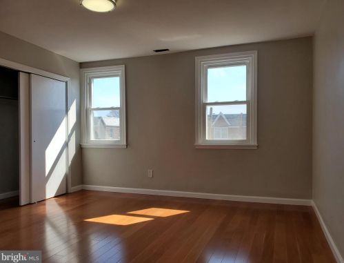 7054 Dorcas St, Philadelphia PA 19111-4111 exterior