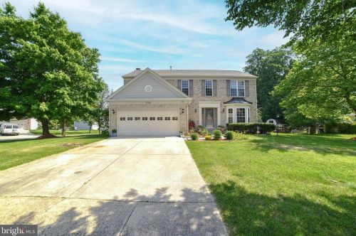 900 Chatsworth Dr, Accokeek MD 20607-2056 exterior