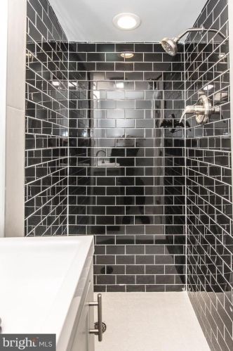 2037 Lawrence St, Philadelphia PA 19120-1828 exterior