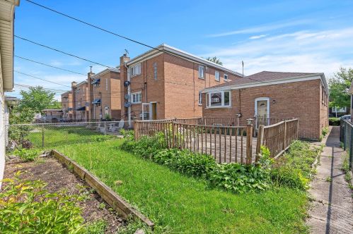 6022 Kilpatrick Ave, Chicago IL 60629-5637 exterior