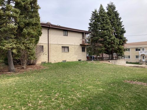 600 67th St, Milwaukee, WI 53213-3953