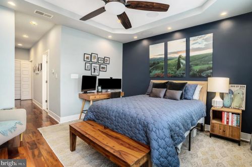 2225 Christian St, Philadelphia PA 19147-3710 exterior