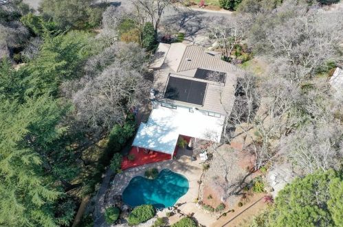 9811 Blue Lk Dr, Folsom CA 95630-1909 exterior