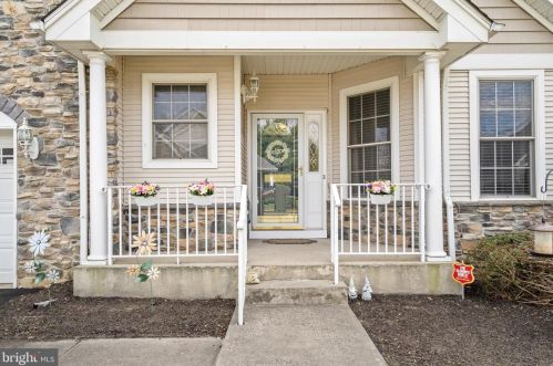 35 Bear Meade Dr, Trenton, NJ 08691-3360