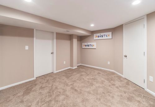 5042 68th St, Milwaukee WI  53220-4514 exterior