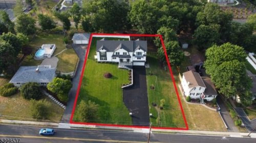 37 Overlook Ave, Paterson NJ 07508-2570 exterior