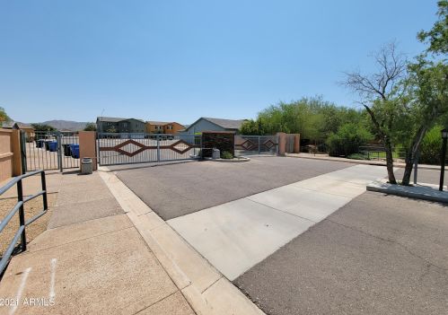 8216 4 Ave, Phoenix AZ 85041-5743 exterior