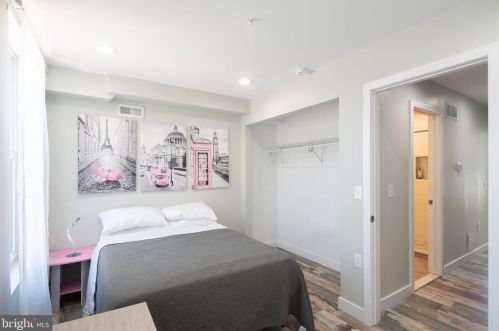 2621 Federal St, Philadelphia PA 19146-2432 exterior