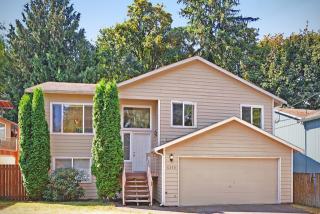 6350 24th Ave, Seattle, WA 98108-3604