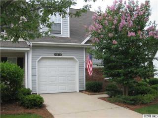 8233 Christmas Ct, Charlotte NC  28216-0707 exterior