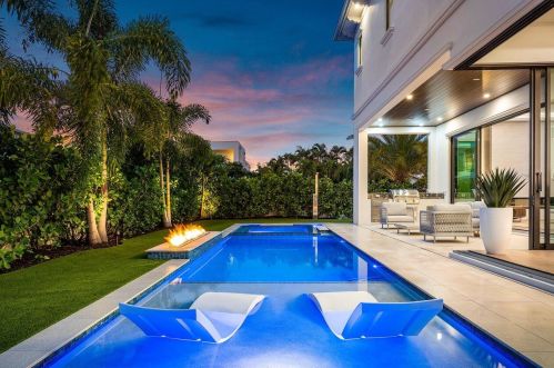 396 2nd St, Boca Raton FL  33432-4004 exterior