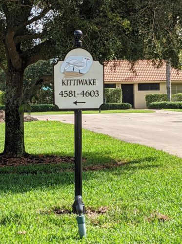 4611 Kittiwake Ct, Boynton Beach FL 33436-5228 exterior