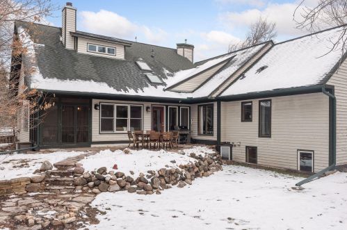 1735 Perkins Ln, Maple Plain MN 55359 exterior