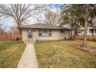 1487 Larpenteur Ave, Saint Paul, MN 55113-6336