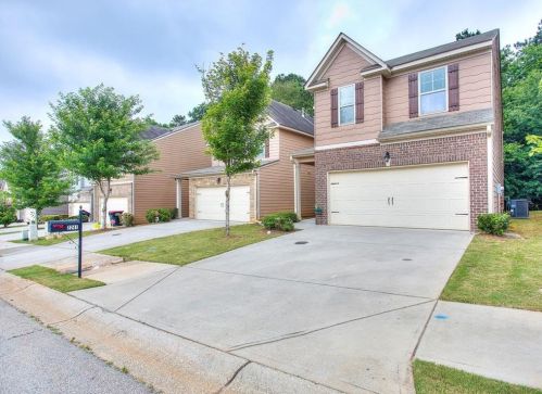 2241 Capella Cir, Atlanta GA  30331-3864 exterior