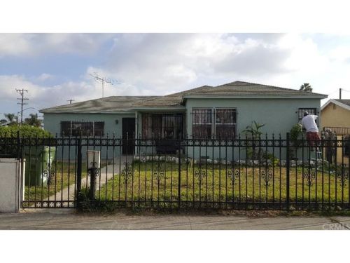 802 130th St, Compton, CA 90222-2007