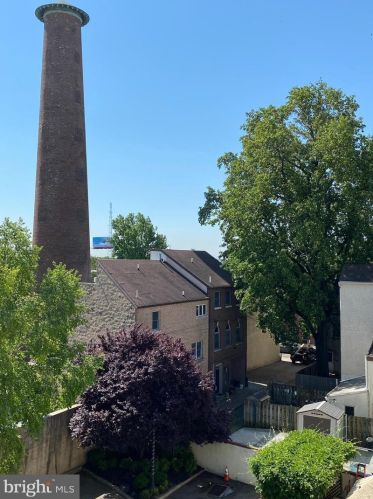 927 2nd St, Philadelphia PA 19122-0033 exterior