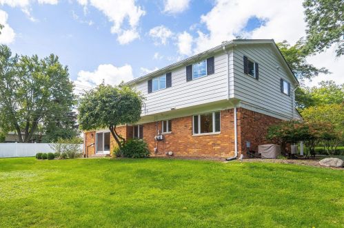 1136 Brewster Rd, Rochester MI 48309-1433 exterior