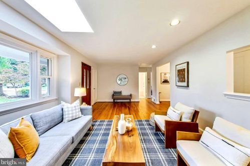 2315 Homestead Dr, Silver Spring MD 20902-4950 exterior