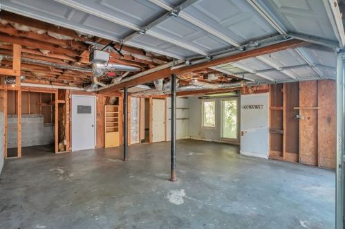 4465 Cary Dr, Lithonia GA  30039-6509 exterior