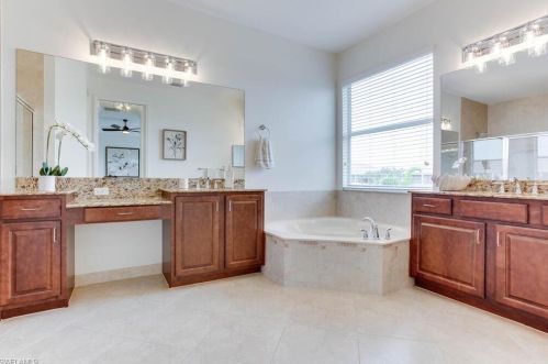 6597 Marbella Dr, Naples FL  34105-5053 exterior