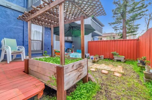 27 Monte Cresta Ave, Concord CA  94523-4213 exterior