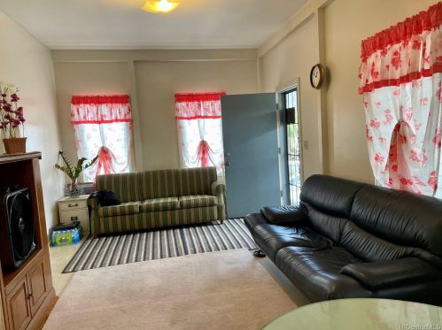 1125 Austin Ln, Honolulu HI 96817-4532 exterior