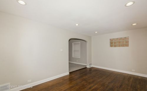 14118 State St, Chicago, IL 60827-2234