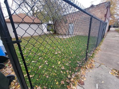 11956 Calumet Ave, Chicago IL  60628-6225 exterior