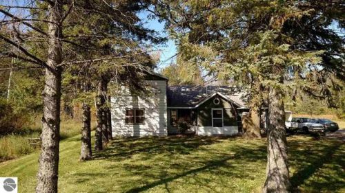 3252 Pine River Rd, Standish, MI 48658-9662