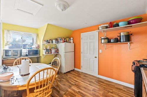 2861 7 St, Milwaukee WI 53215-3907 exterior