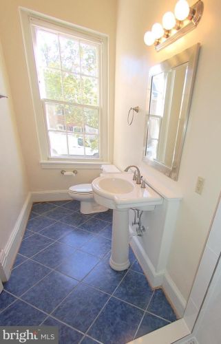 1528 34th St, Washington DC  20007-1412 exterior