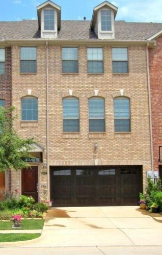 1457 Fox Run Dr, Irving, TX 75063-3422