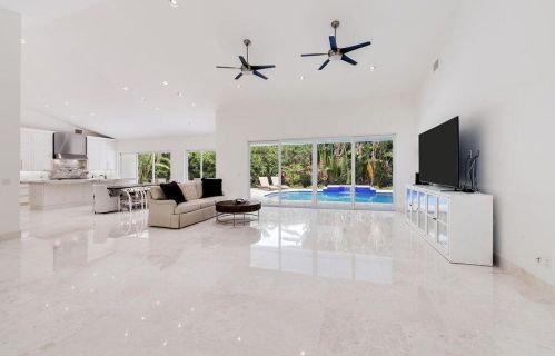 910 Parkside Cir, Boca Raton FL  33486-5229 exterior