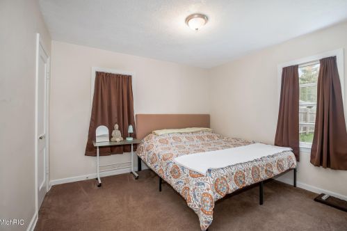 726 Edison St, Kalamazoo MI  49004-3414 exterior