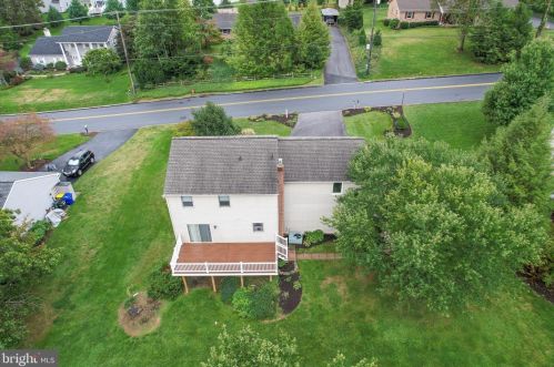 1739 Conard Rd, Lancaster PA 17602-1302 exterior