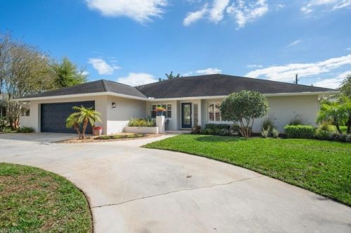 438 Cypress Way, Naples, FL 34110-1108