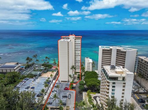 2895 Kalakaua Ave, Honolulu HI  96815-4093 exterior