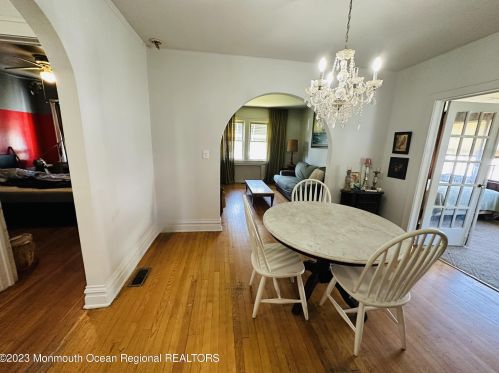 156 Demorest Ave, Avenel NJ 07001-1246 exterior