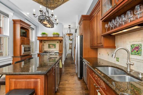 1424 Mississippi Ave, Saint Louis MO 63104-2533 exterior