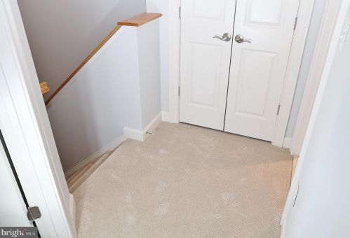 422 Royal St, Alexandria VA  22314-2335 exterior