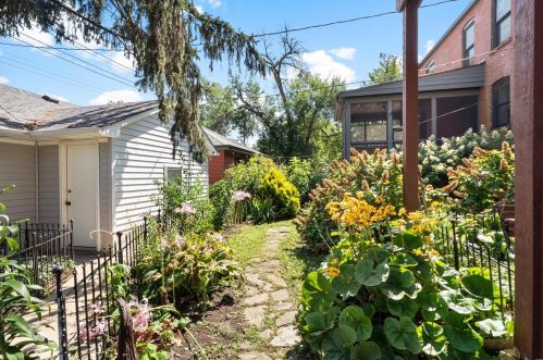 3807 Utah Pl, Saint Louis MO 63116-4832 exterior