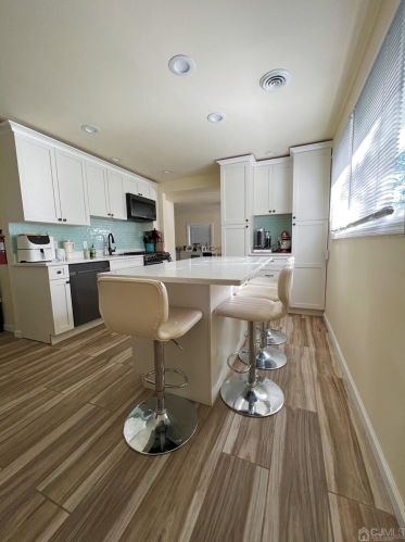 21 Raleigh Rd, Edison NJ  08817-3853 exterior